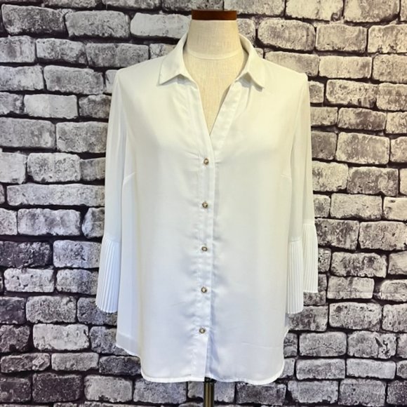 Roz & Ali Tops - Roz & Ali White Button Down V-Neck Blouse Size Large